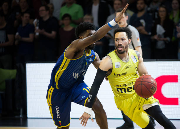 一时间冲到 一时间冲到