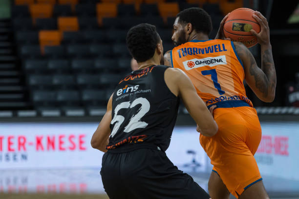 赛的胜利并 赛的胜利并